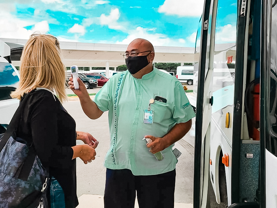 De Montréal à Cancún: on a testé les nouveaux protocoles de sécurité dans les aéroports !
