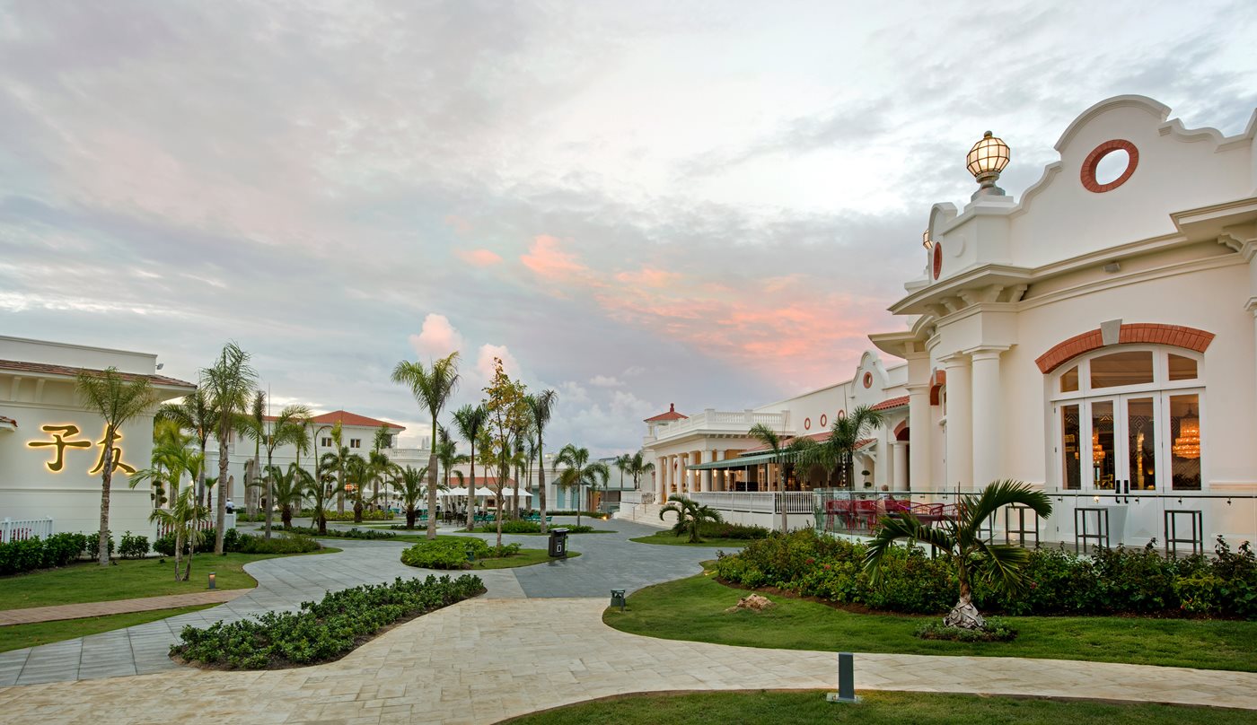 Nickelodeon-Punta-Cana-Grounds-001
