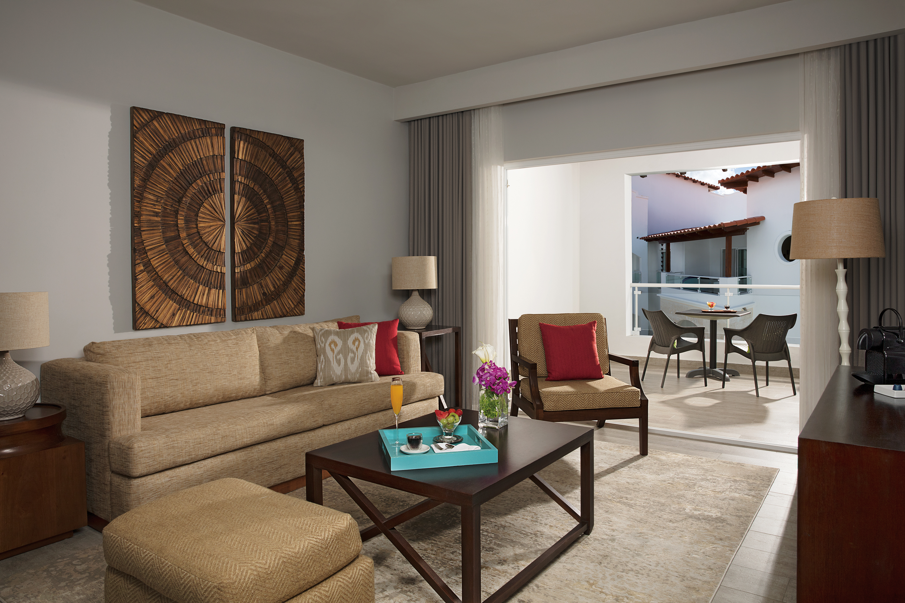 DREDL-PC-TV-LIVING-2A
