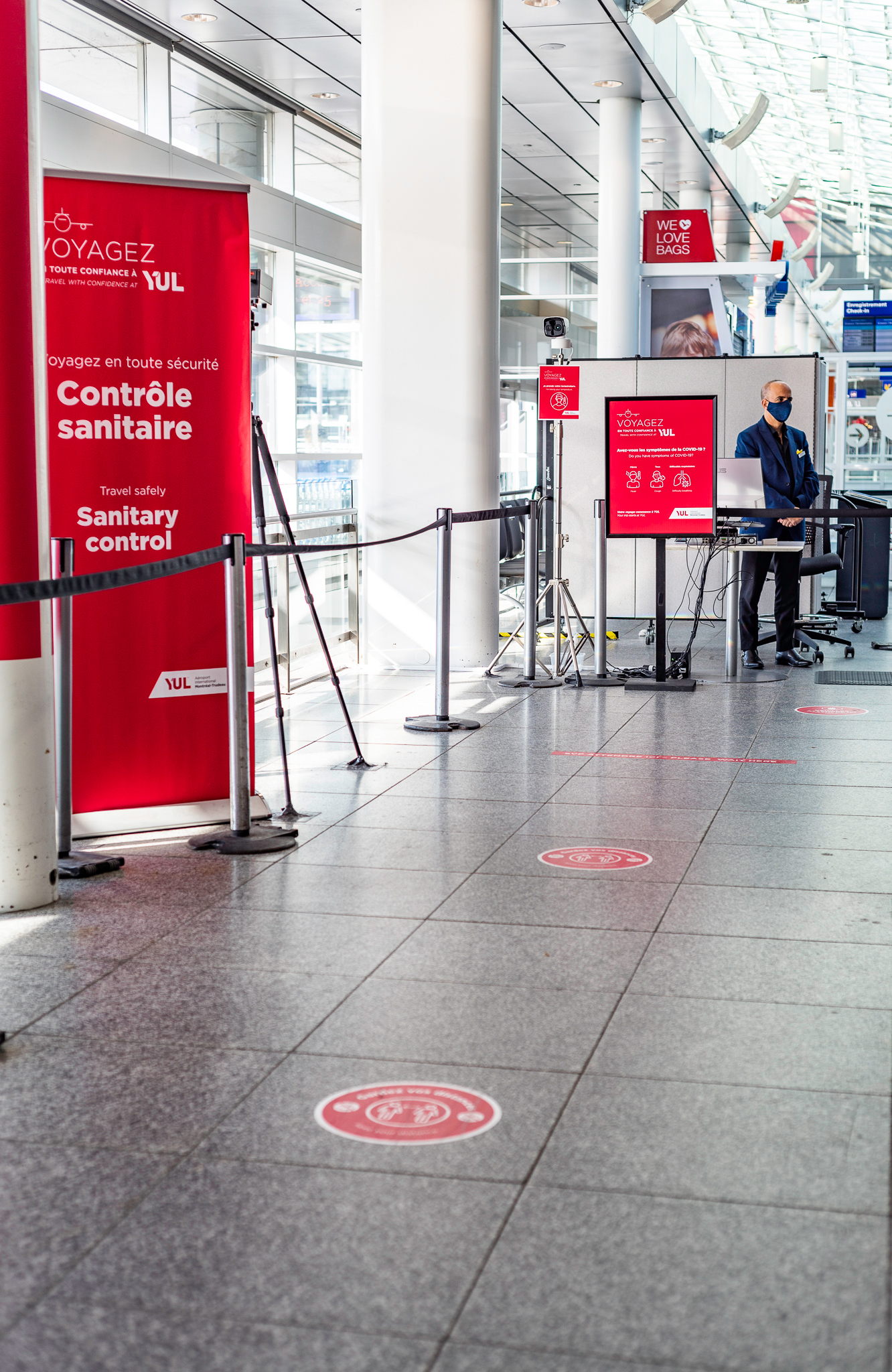 Caméra à l'aéroport de Montréal