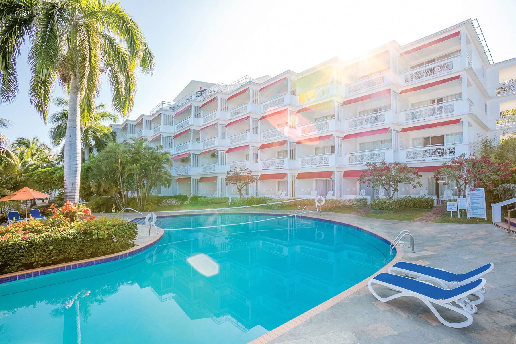 MBJ_RoyDecamMB_Pool_005