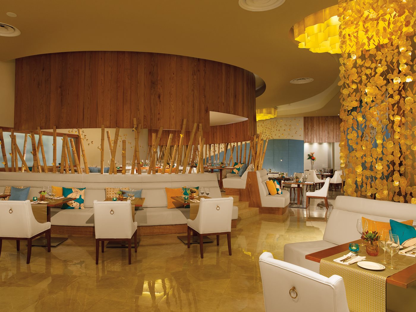 Now-Onyx-Restaurant-002-Mercure-AR