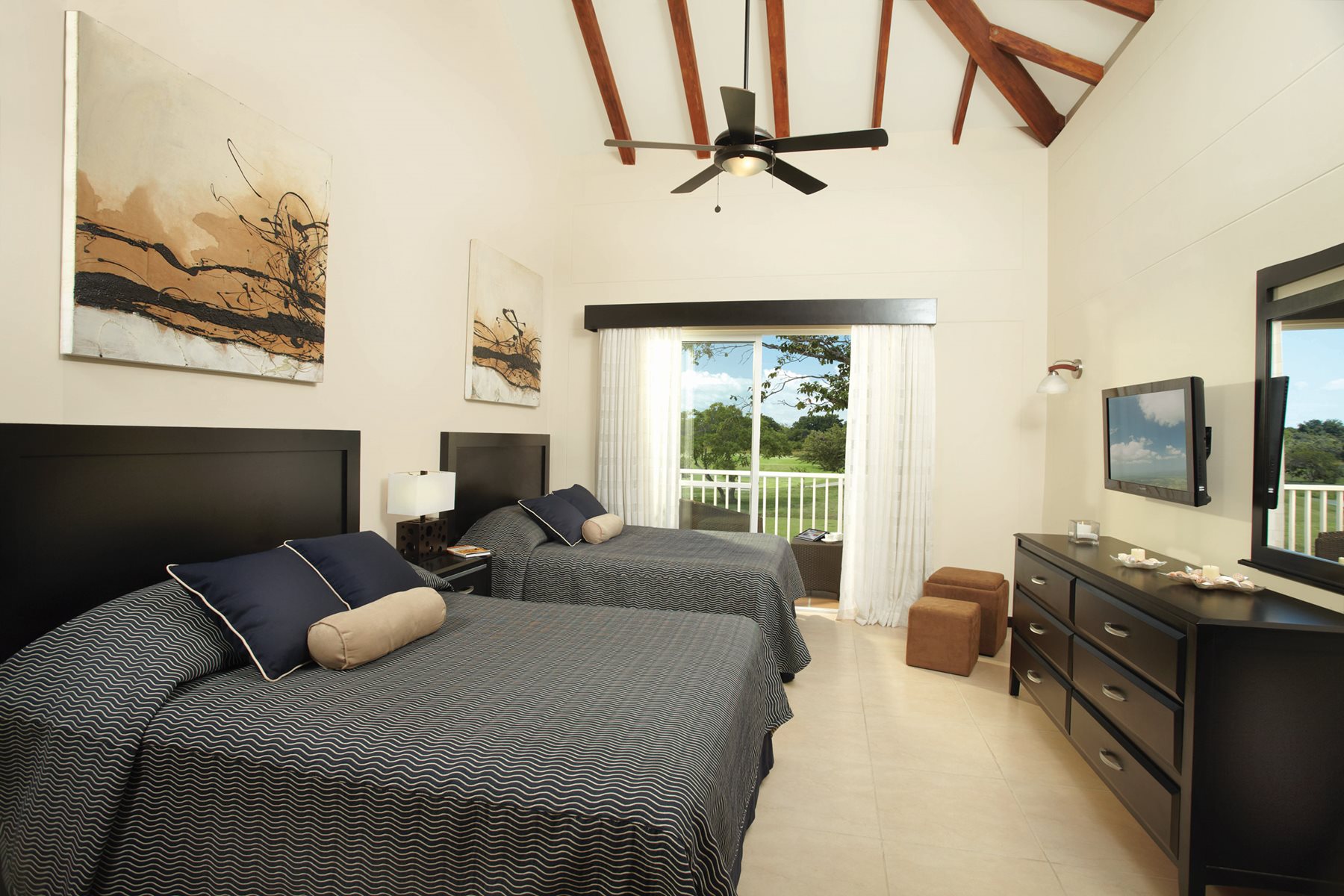 PTY_RoyalDecam_Room_007_VillaGreen