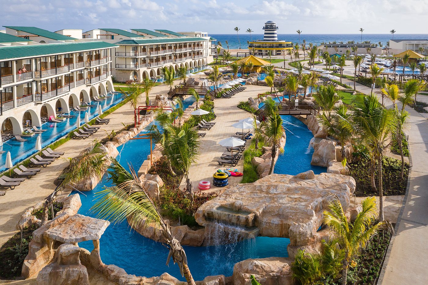 PUJ-Ocean-El-Faro-Grounds-Terrace-001