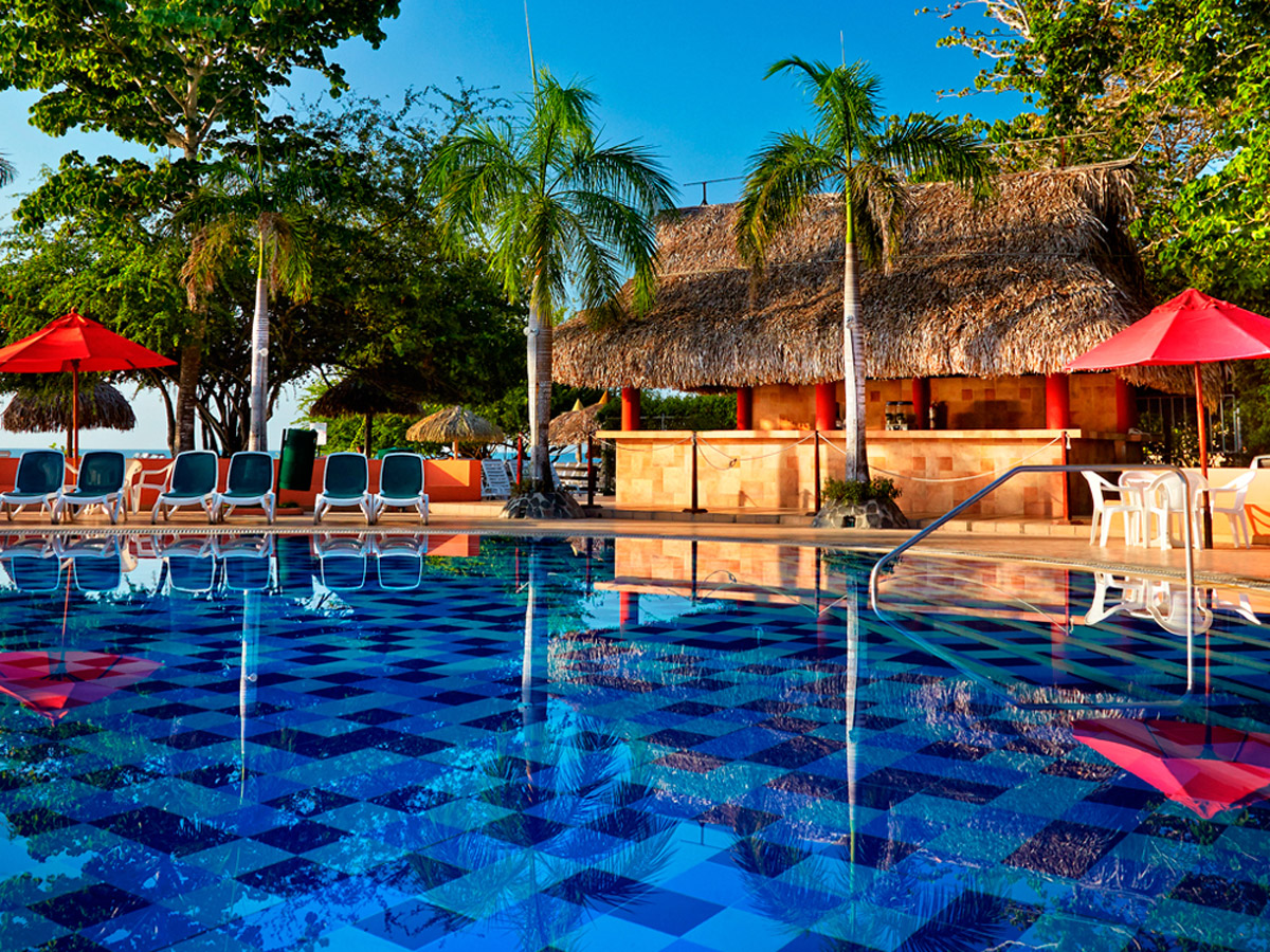 Royal-Decameron-Panama-Bar-007-Nega-Nega