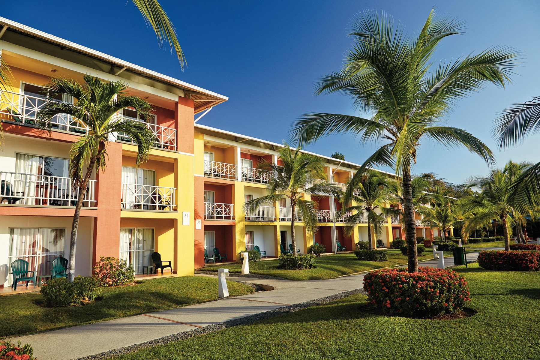 Royal-Decameron-Panama-Grounds-001 (1)