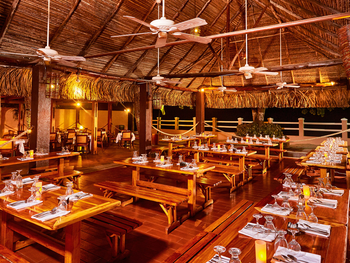 Royal-Decameron-Panama-Restaurant-010-Catch-of-the-day