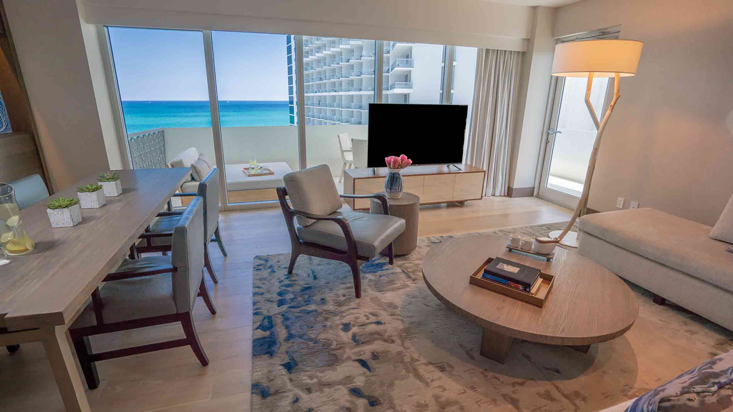 2500x1406-rooms-umi-suite-living-area-balcony-view