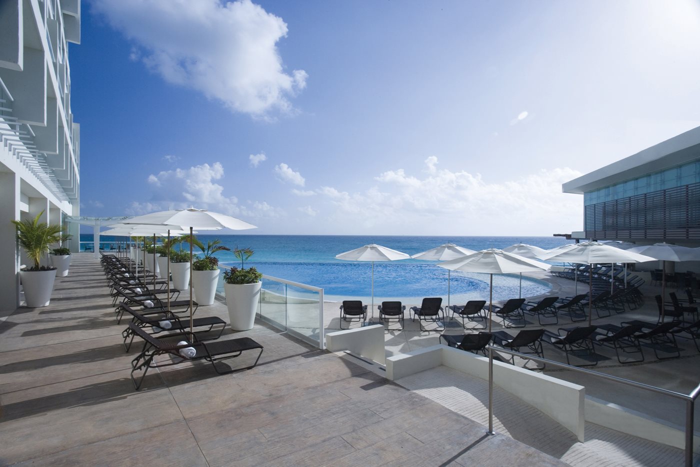 CUN_SunPalace_Grounds_001