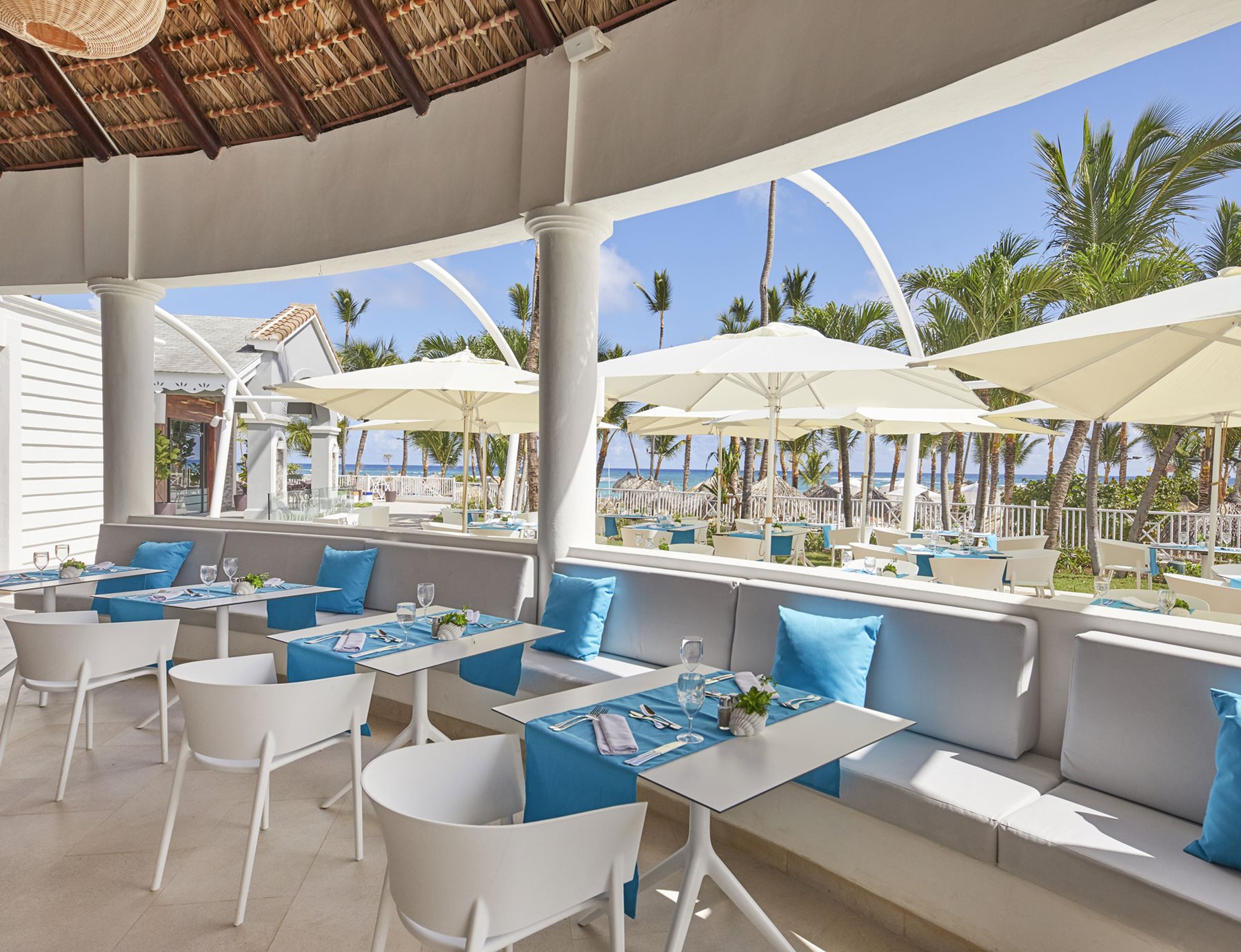 Luxury-Bahia-Principe-Ambar-Restaurant-001-Las-Brisas