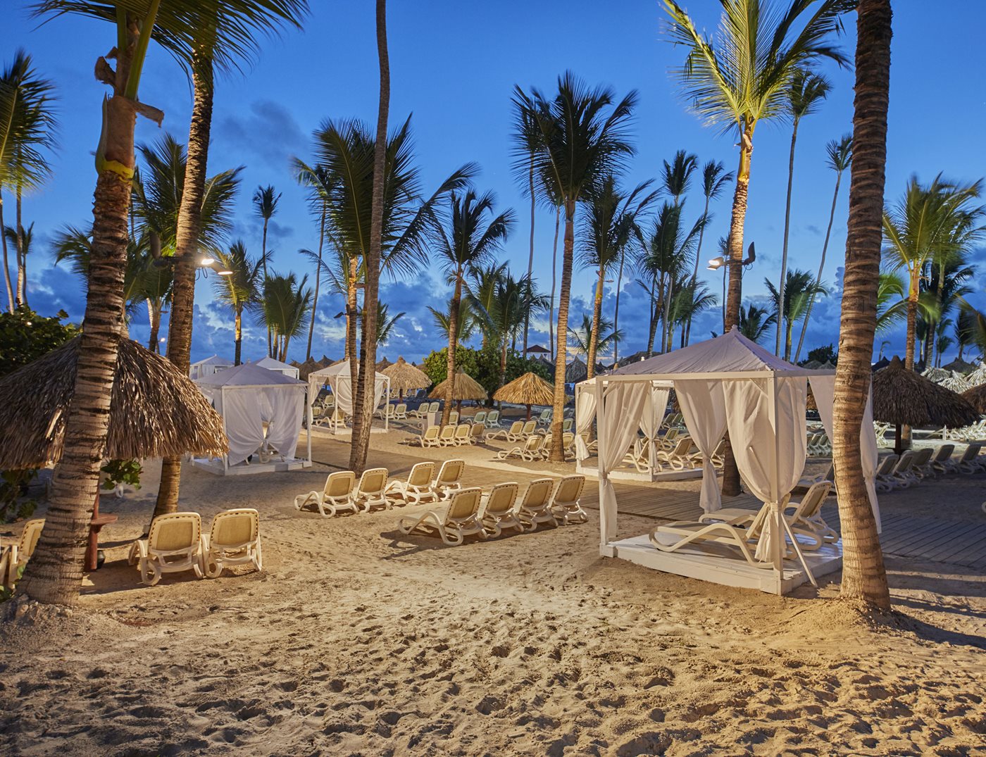 PUJ-Luxury-Bahia-Principe-Ambar-Beach-002