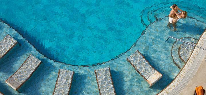 nowrc_infinitypool_couple2_1