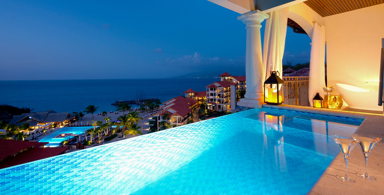 sls-luxurious-suite
