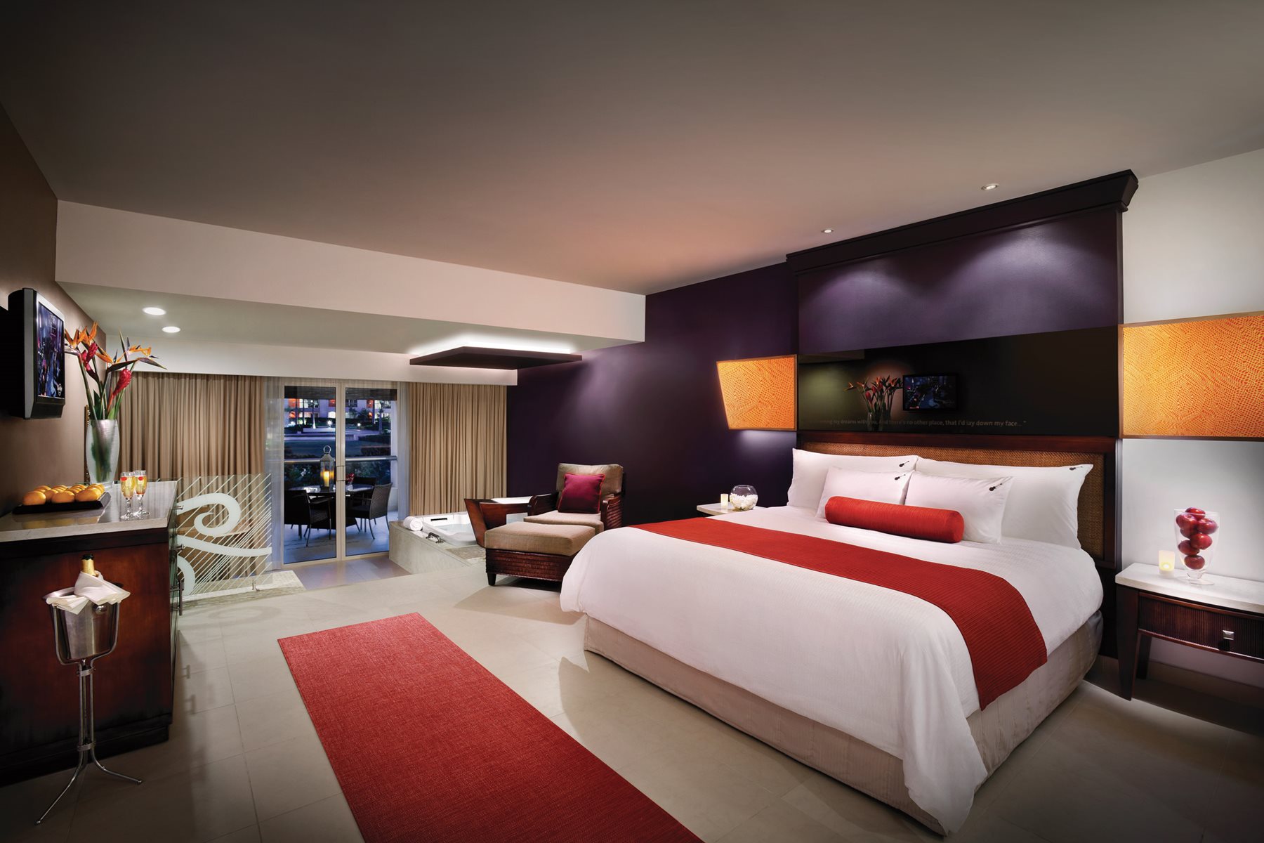 Hard-Rock-Hotel-Casino-Room-016-Islander-Junior-Suite