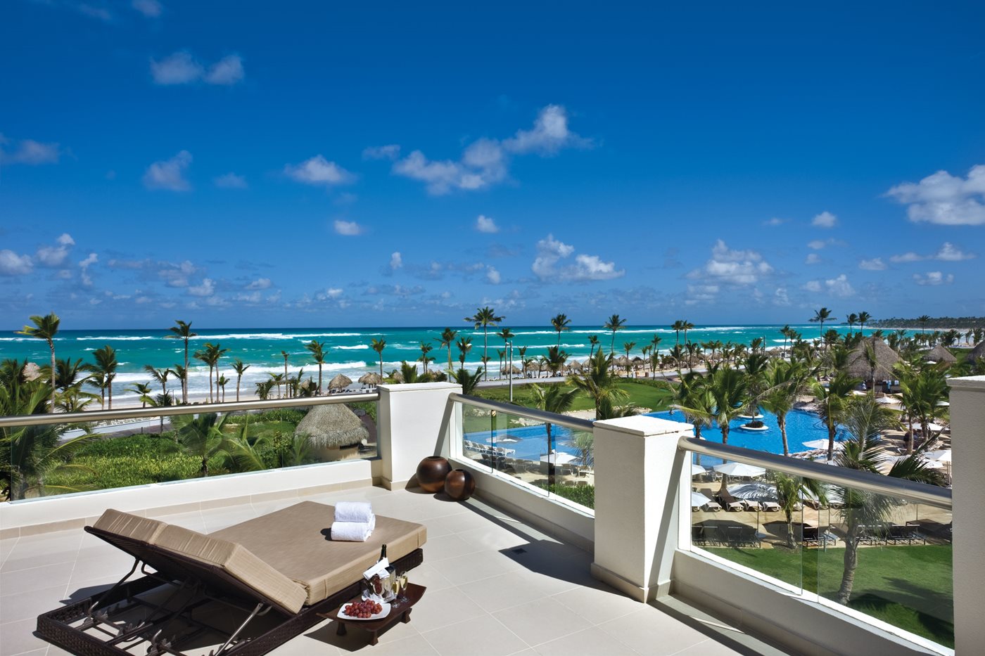 PUJ_HardRock_Terrace_001