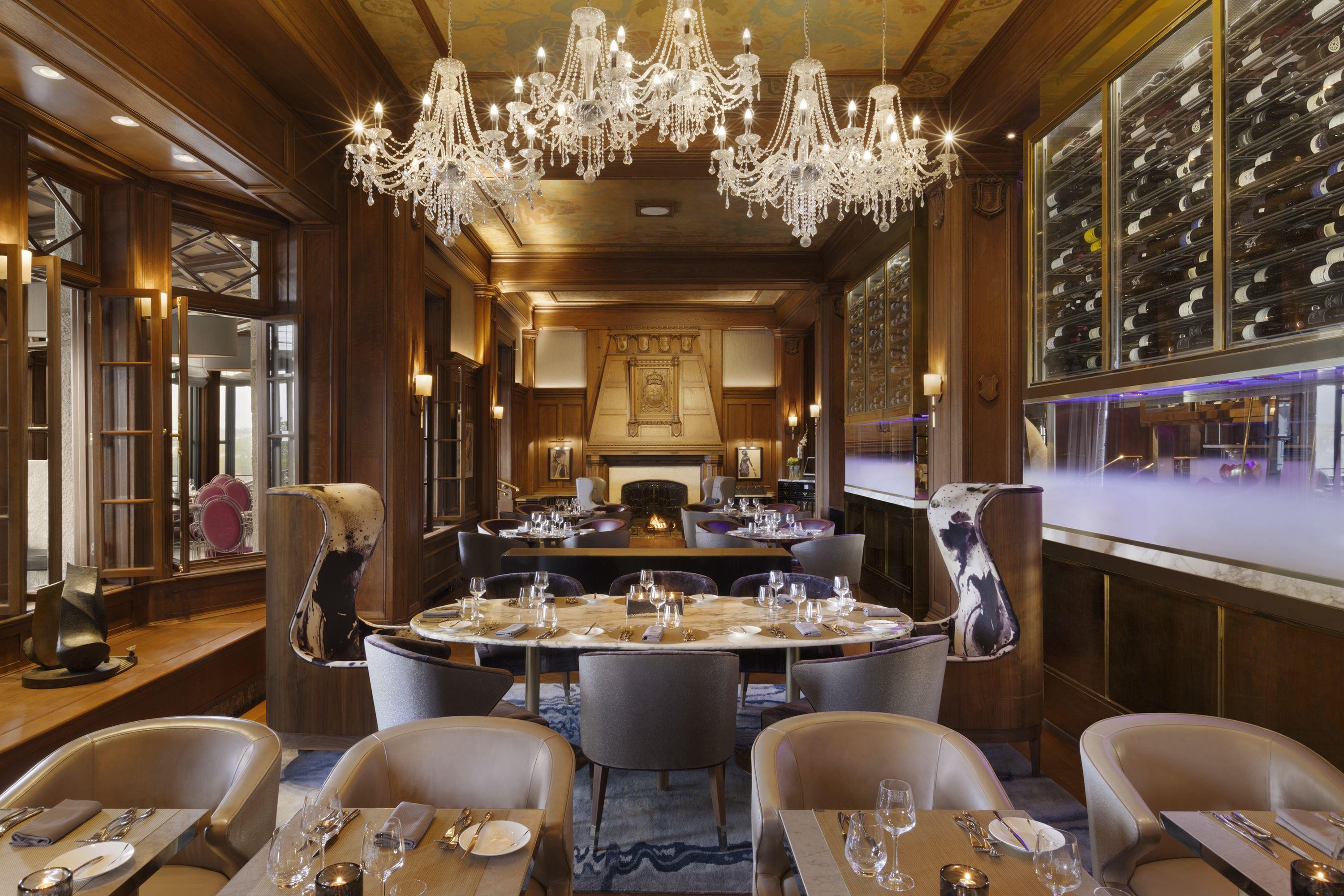 Champlain_restaurant_833793_high