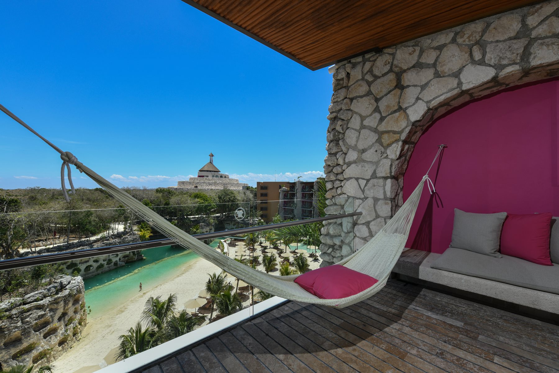 RIV-Hotel-Xcaret-Room-Suite-River