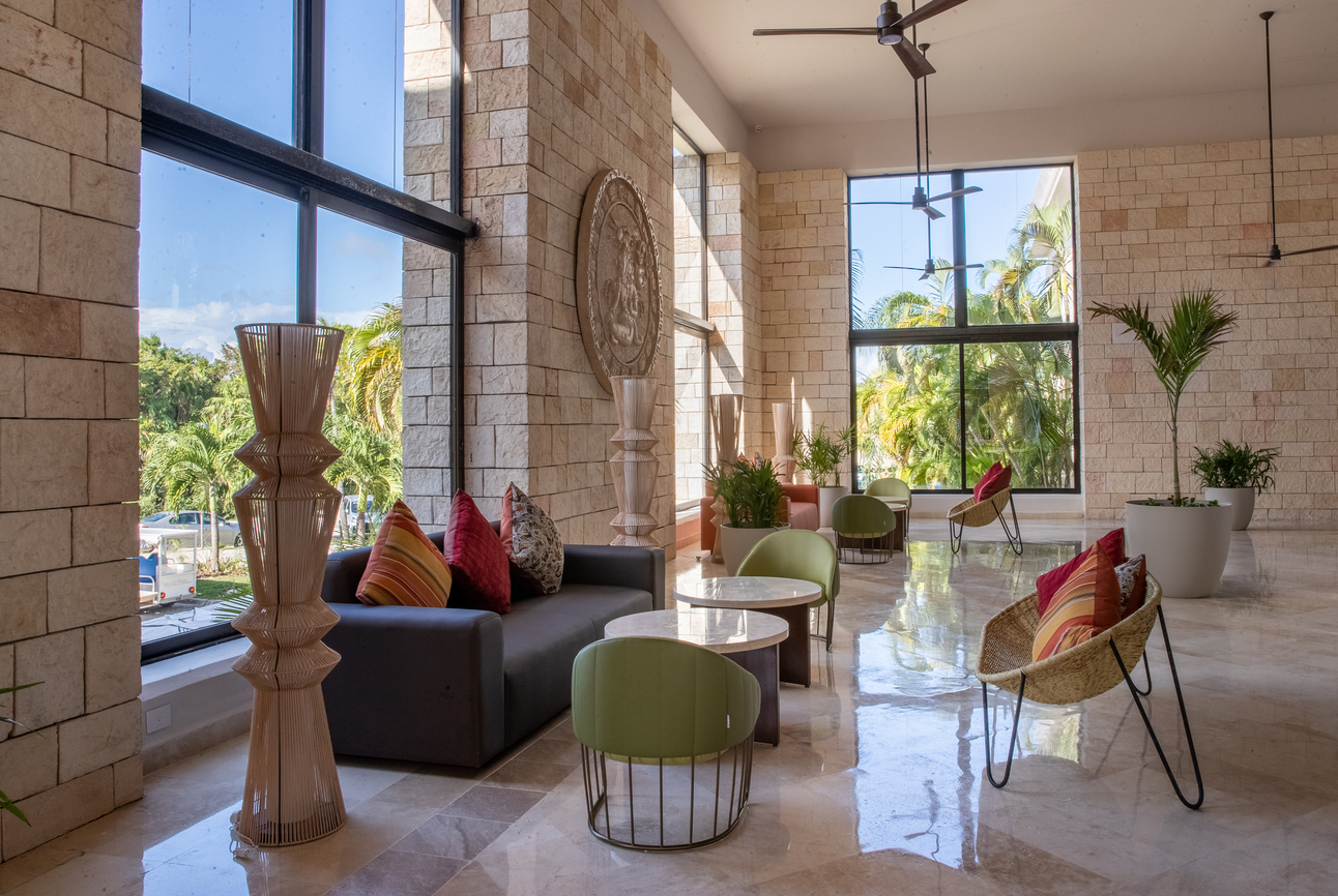 gbptul_mex_lobby_001_low