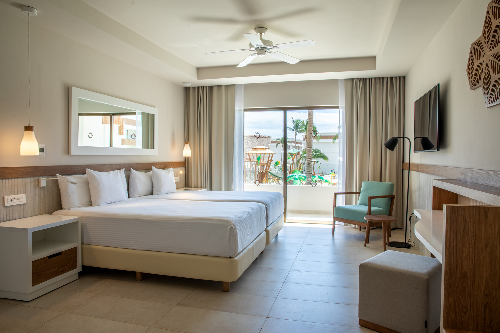 gbptul_mex_room_sui_005_low
