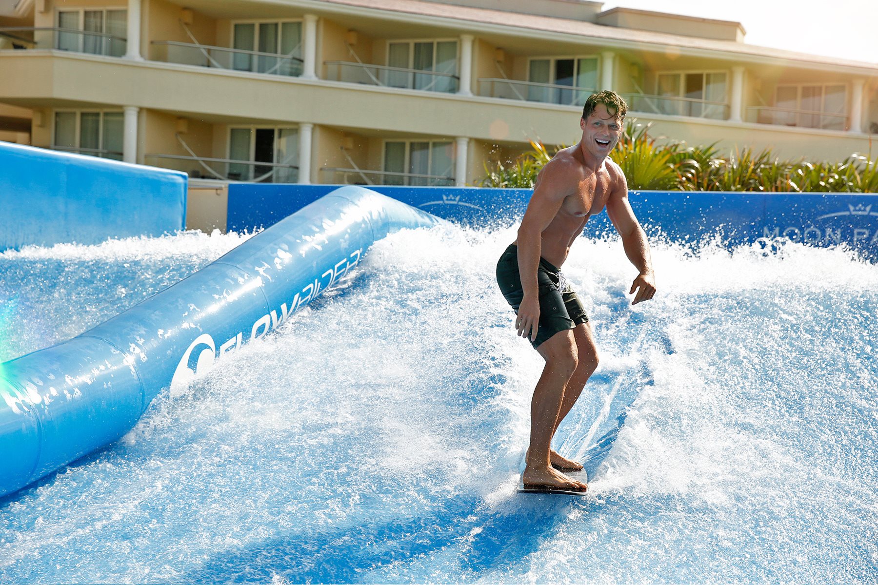 Moon-Palace-Resort-Spa-Flowrider-002