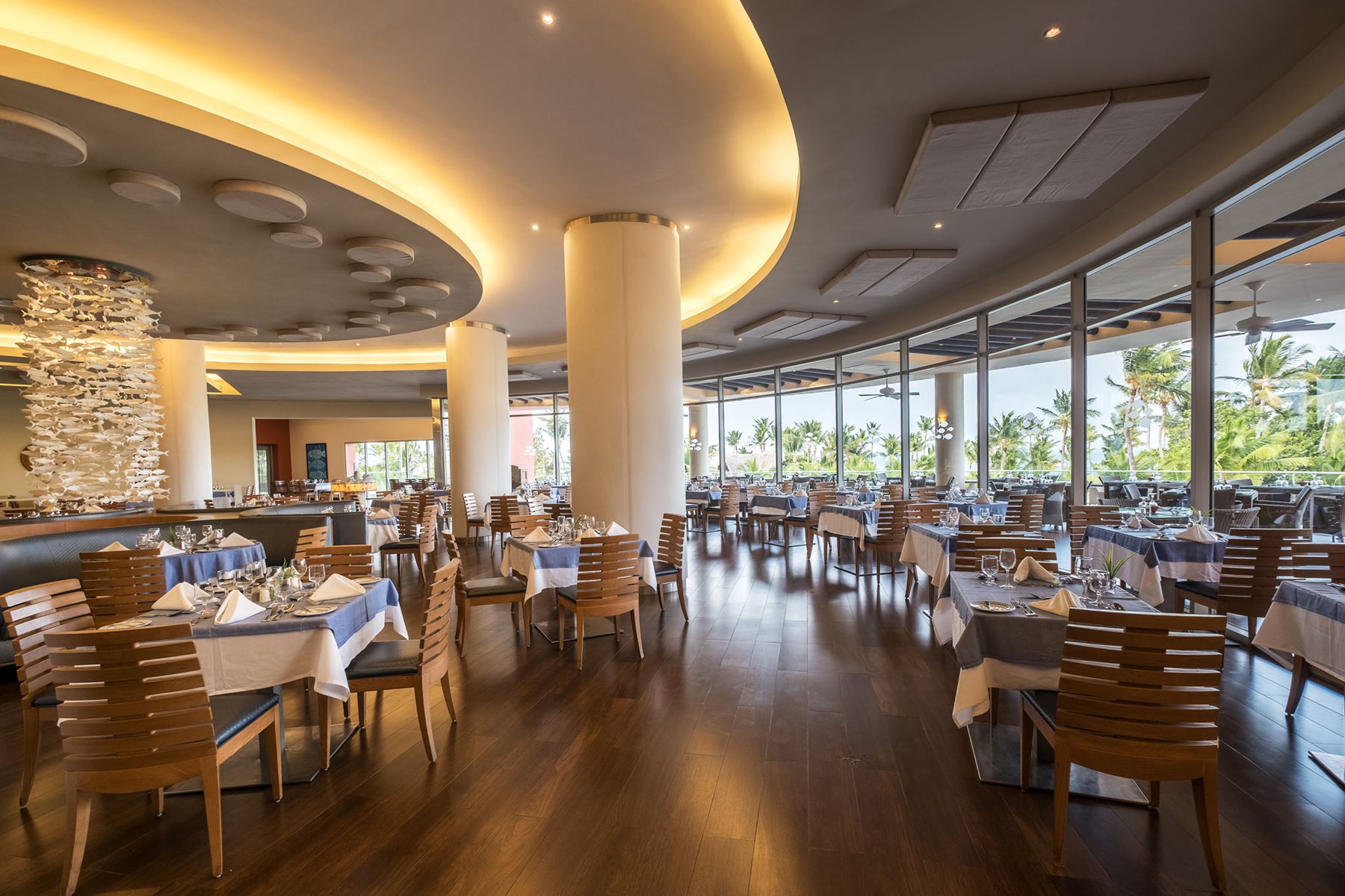 PUJ-Barcelo-Bavaro-Palace-Resto-El-Coral-001