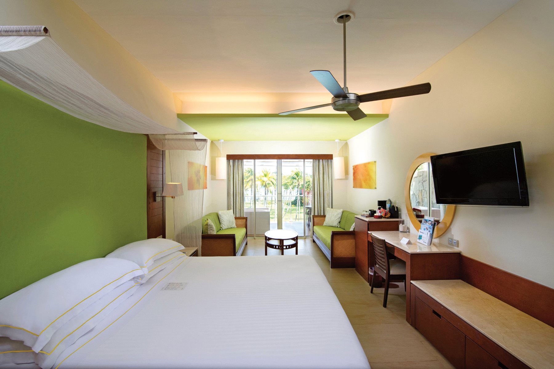PUJ-Barcelo-Bavaro-Palace-Room-Junior-Suite-003