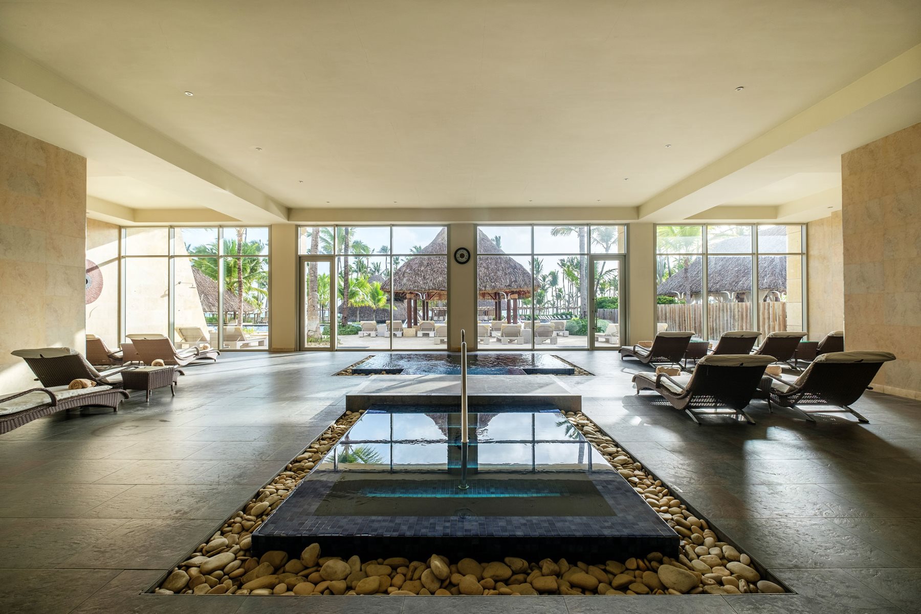 PUJ-Barcelo-Bavaro-Palace-Spa-001