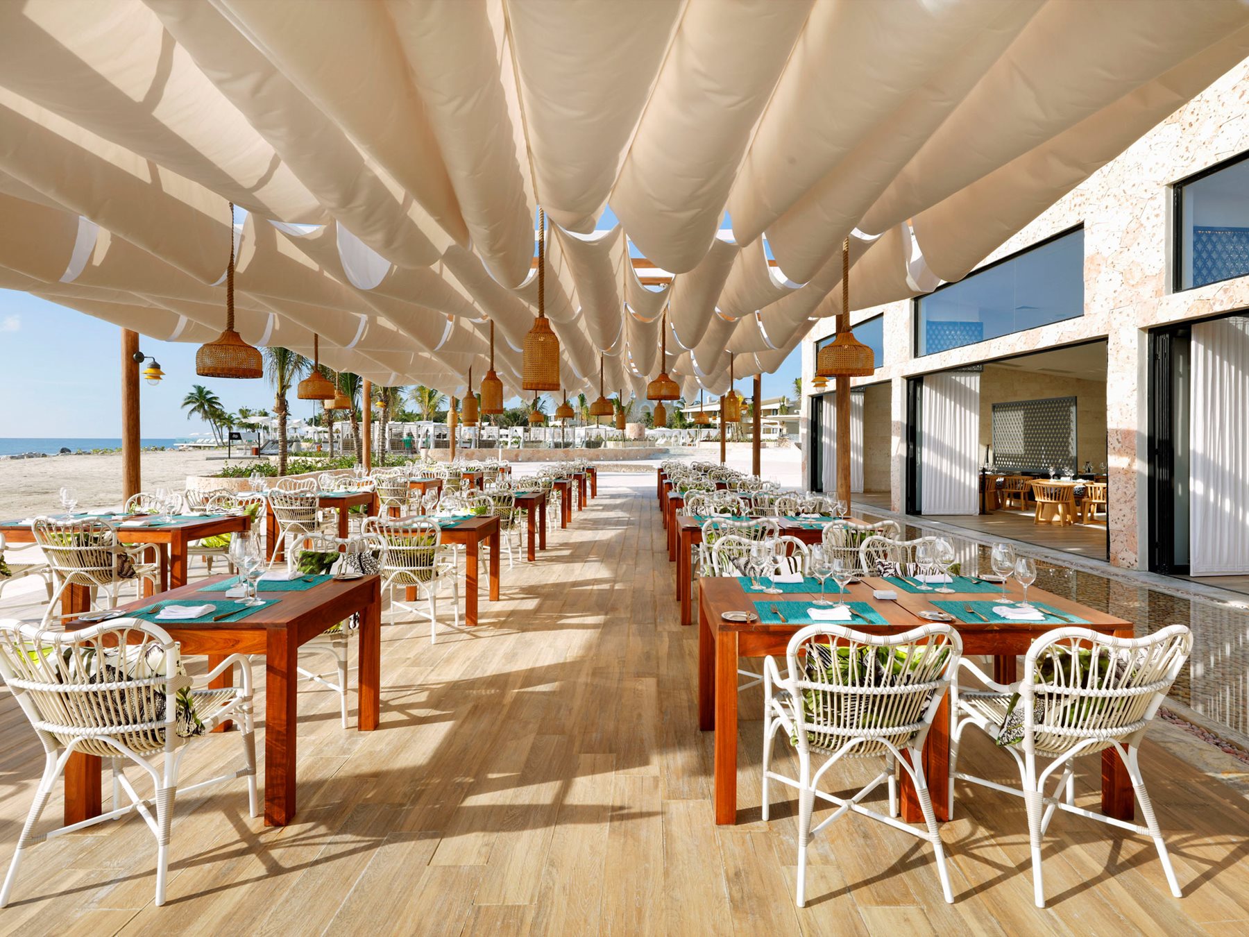 RIV-The-Royal-Suites-Yucatan-Resto-Helios-001