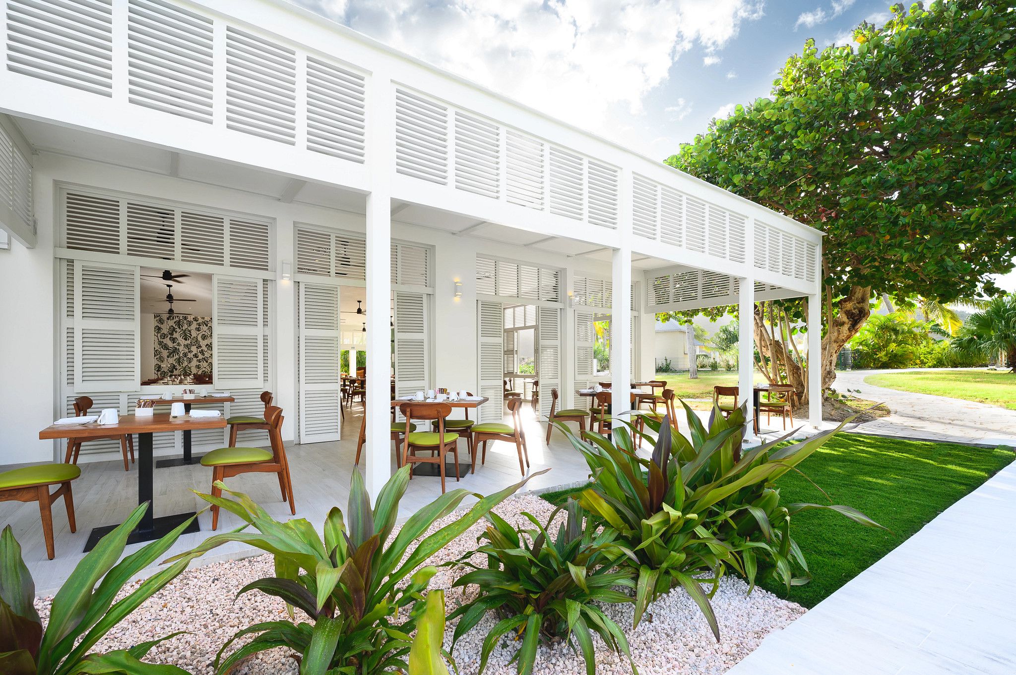 SESXM-RES-MarketCafe-TER-ST