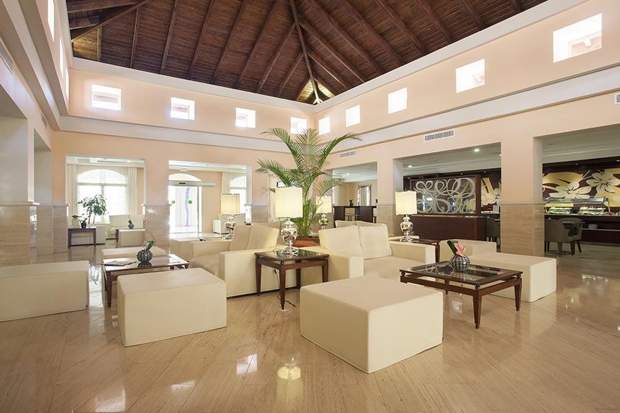 Majestic Colonial