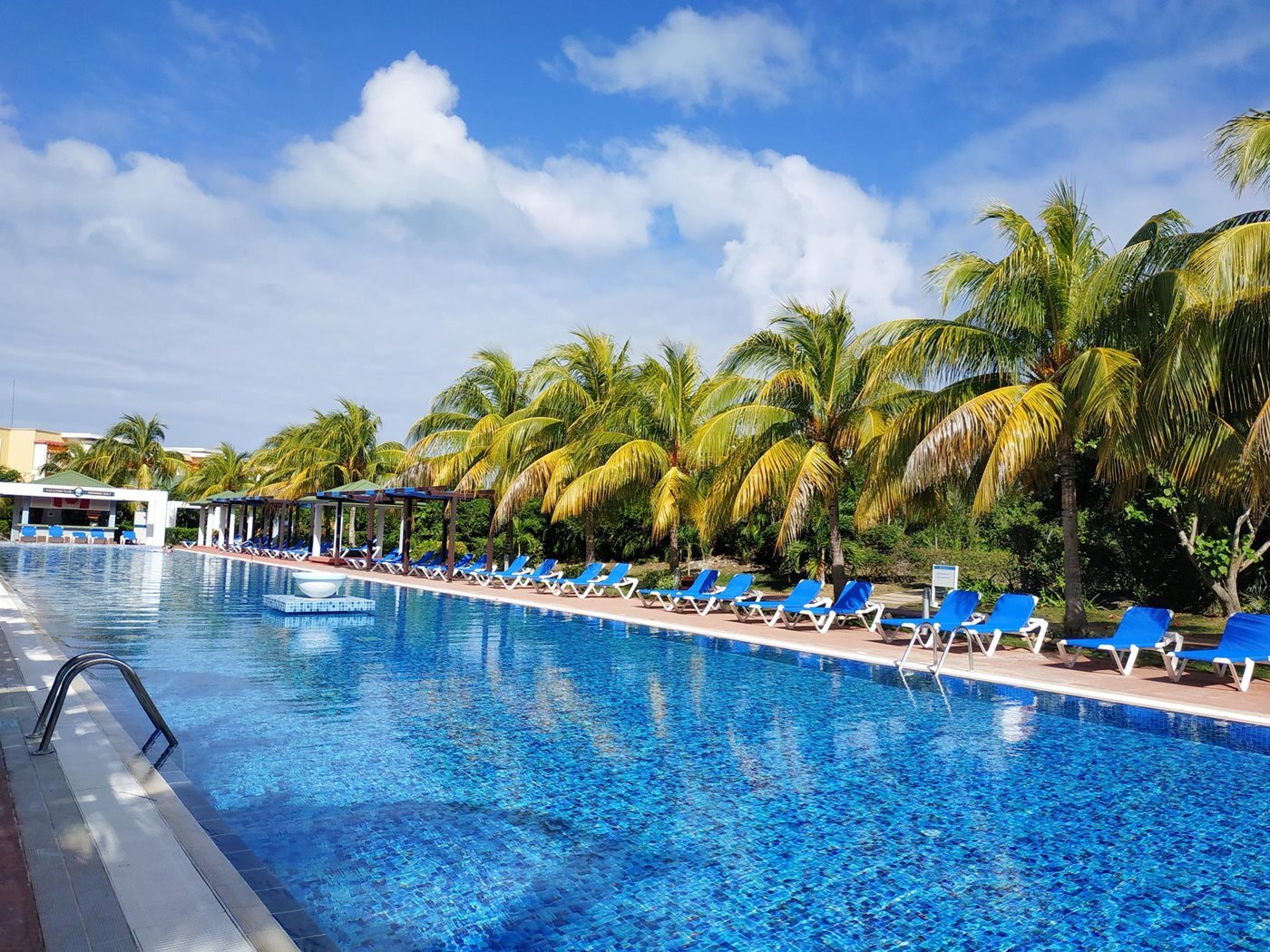 SNU-Hotel-Playa-Cayo-Santa-Maria-Pool-02
