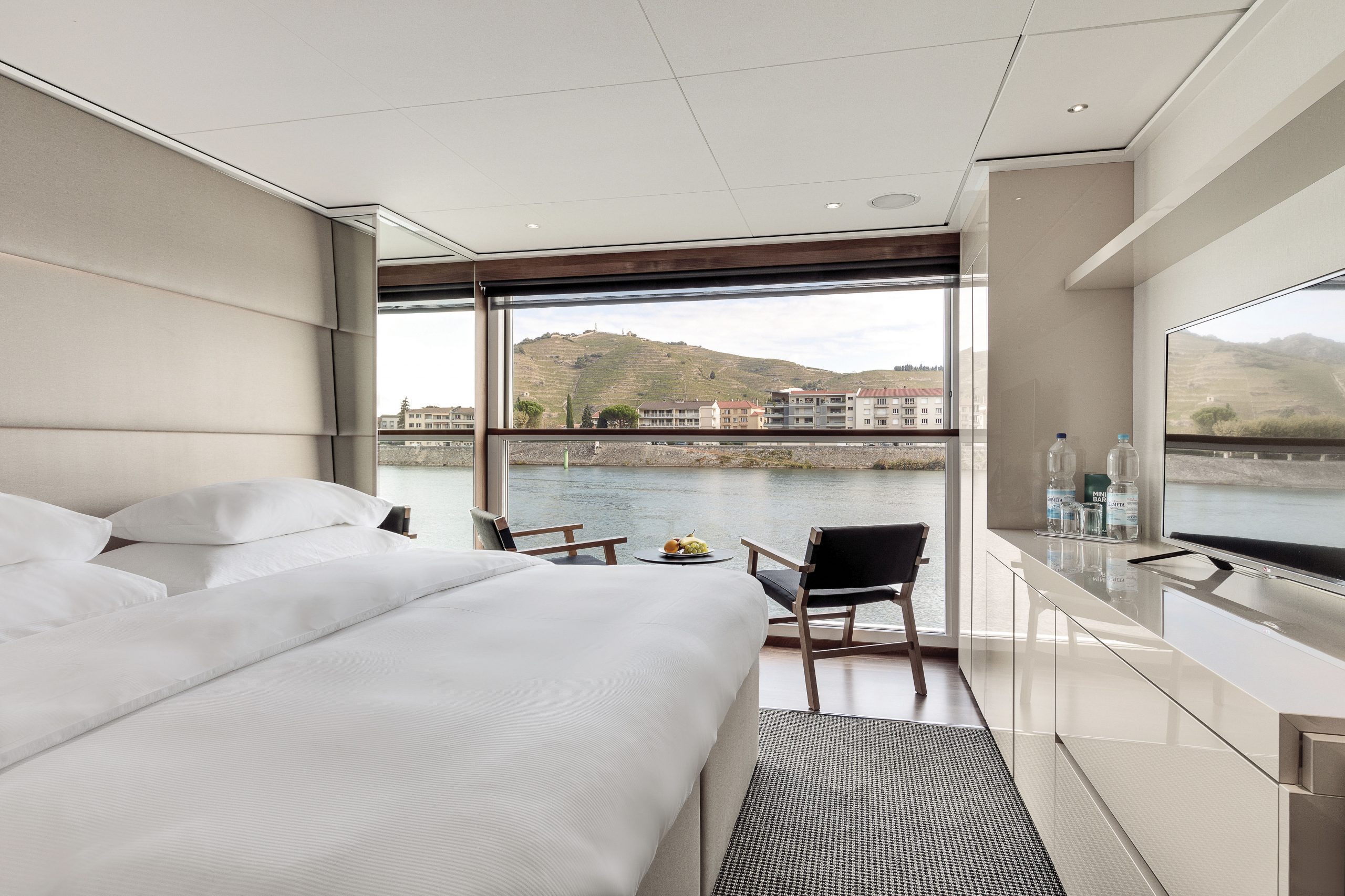 ECER_Emerald_Liberte__Panorama_Balcony_Suite_001