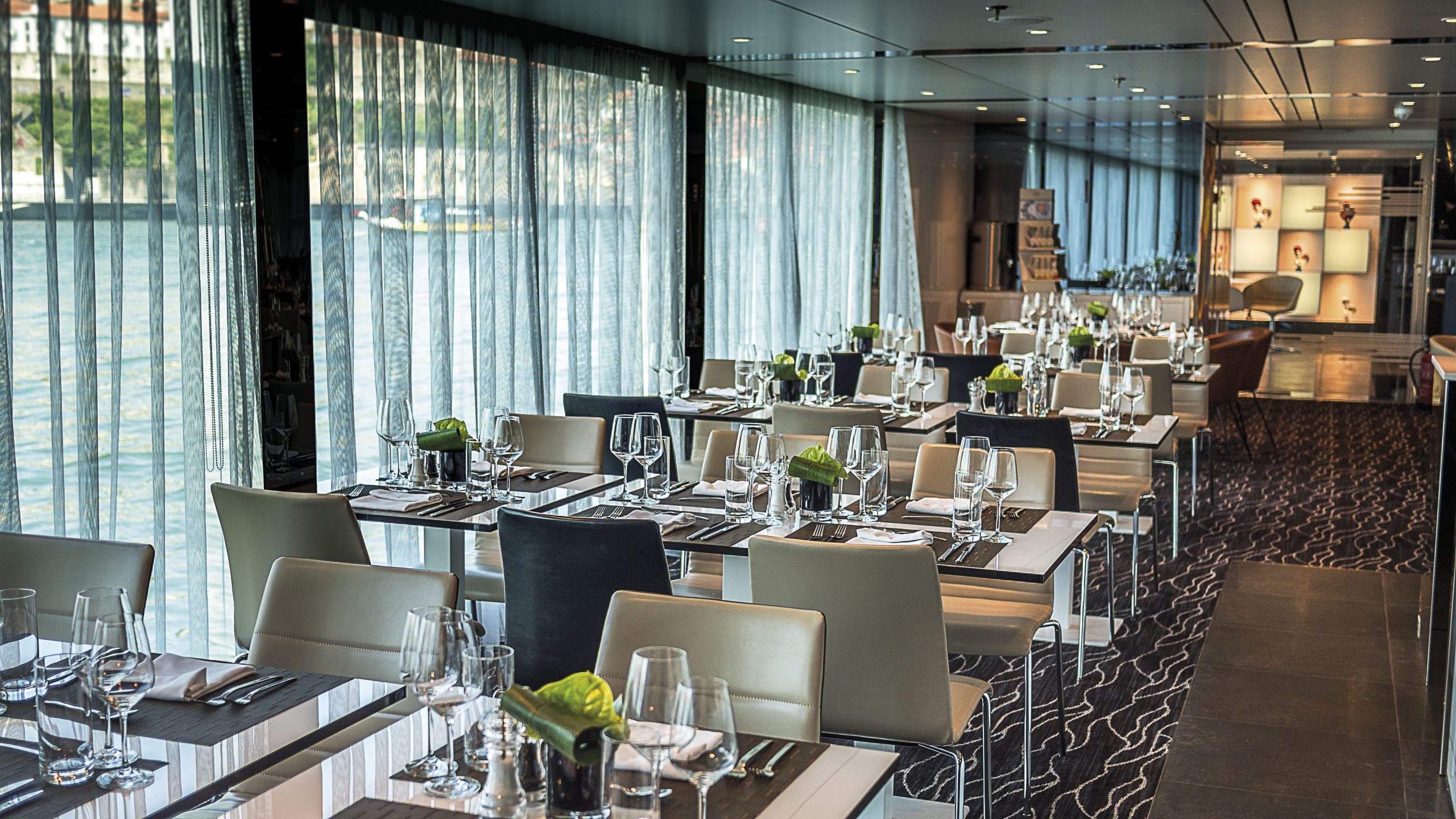 ECER_Emerald_Radiance_RRestaurant_0004