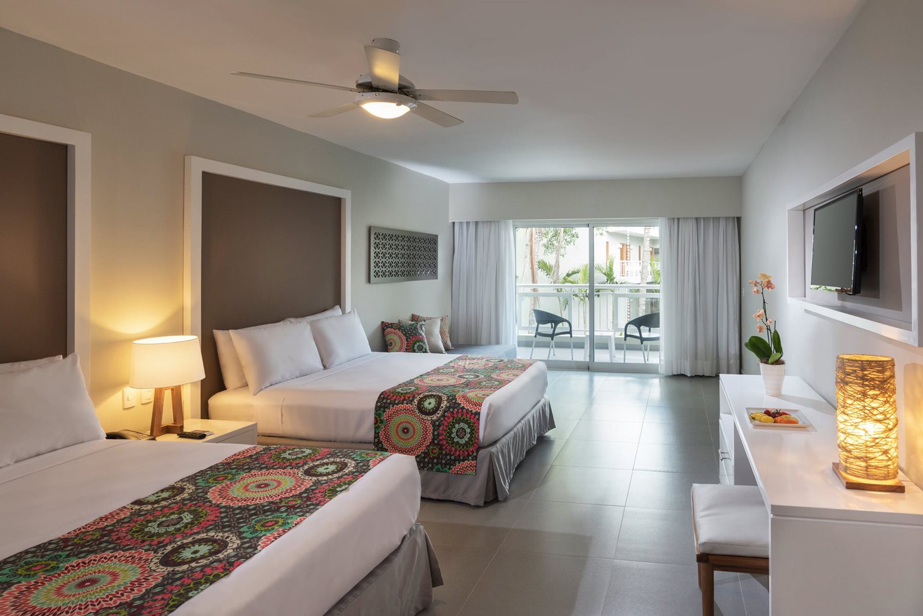 SDQ-Emotions-by-Hodelpa-Room-Deluxe-Family-002