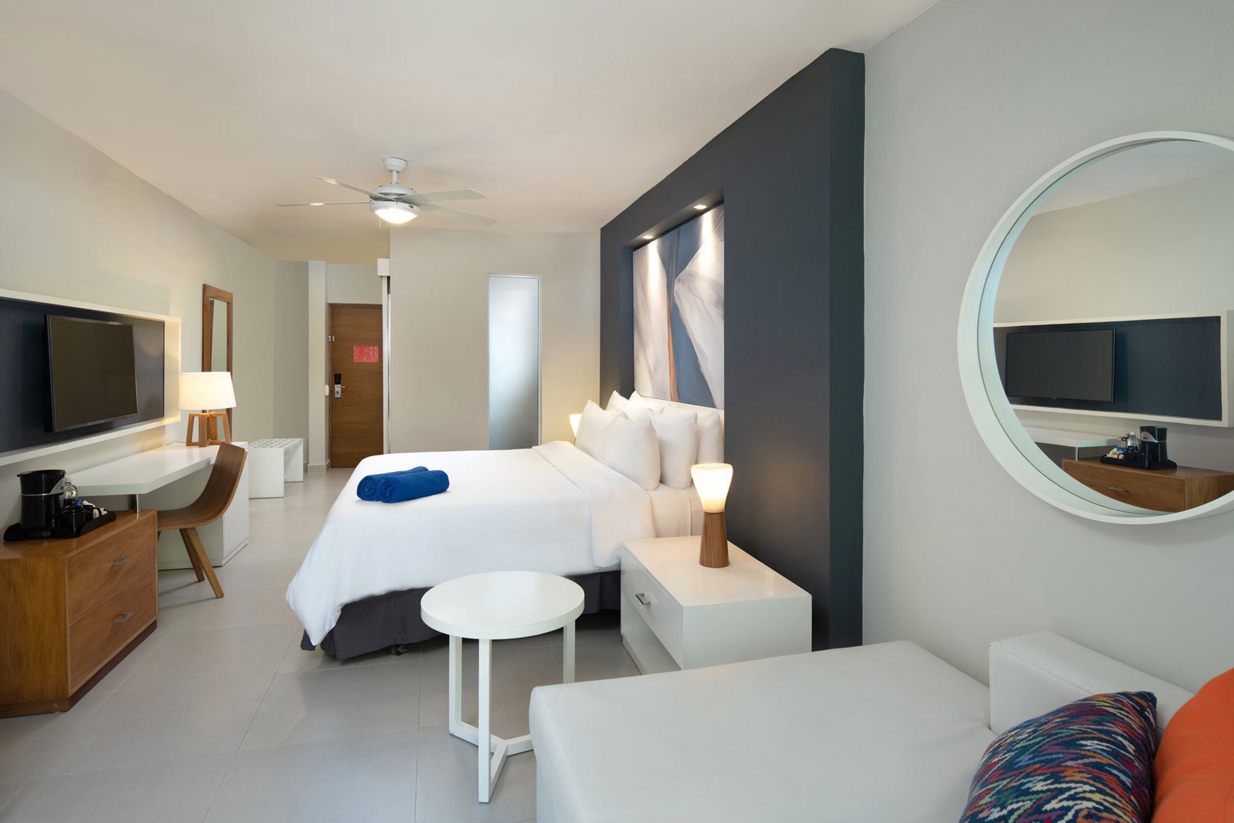 SDQ-Emotions-by-Hodelpa-Rooms-Essentia-Ocean-View-Room-02
