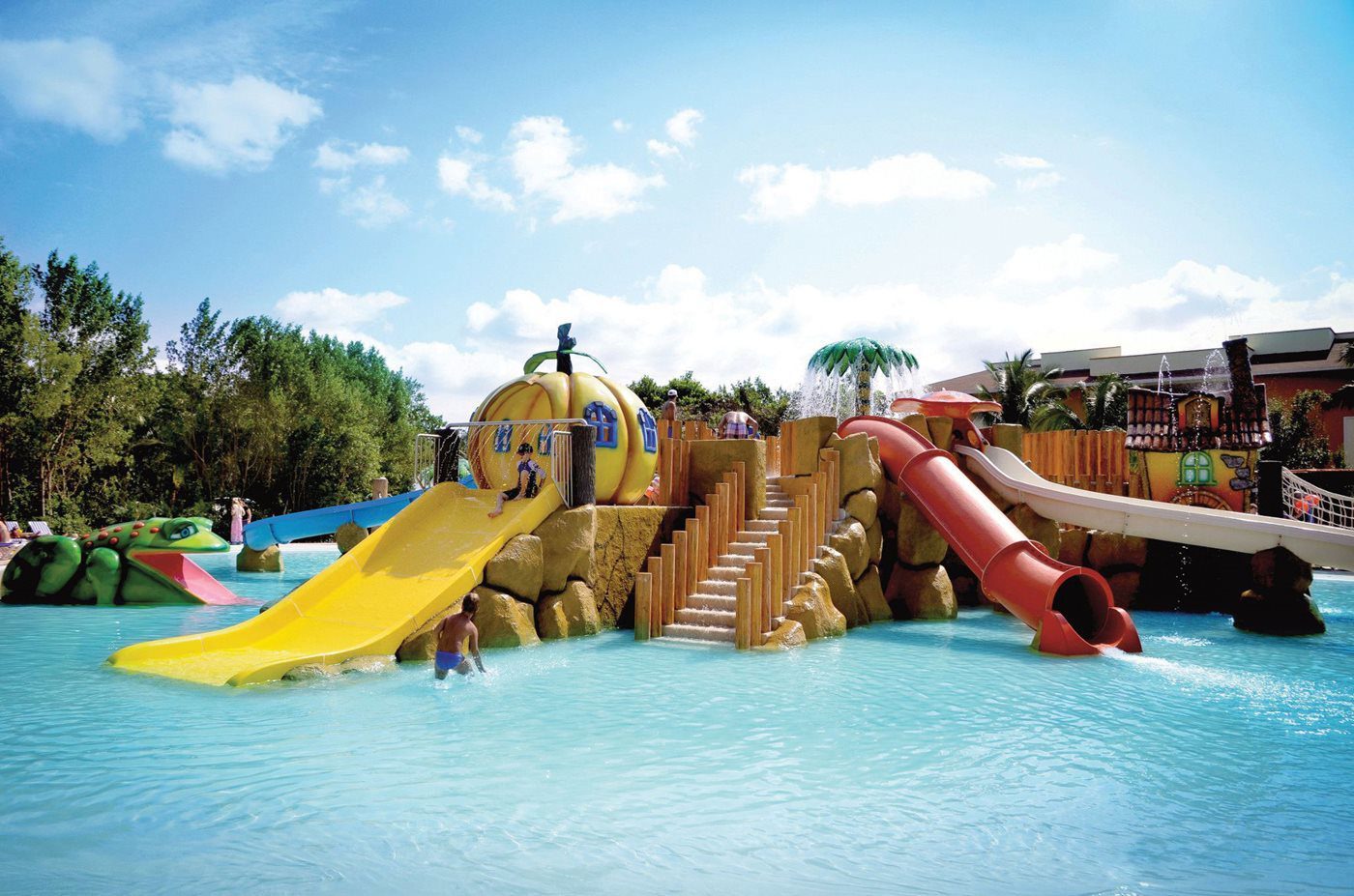 AnyConv.com__RIV-Bahia-Principe-Grand-Coba-Kids-Pool-002