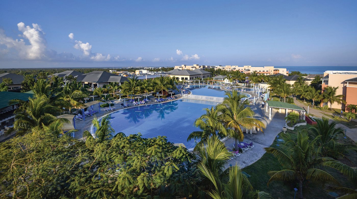 AnyConv.com__CCC-Hotel-Playa-Paraiso-Aerial-02