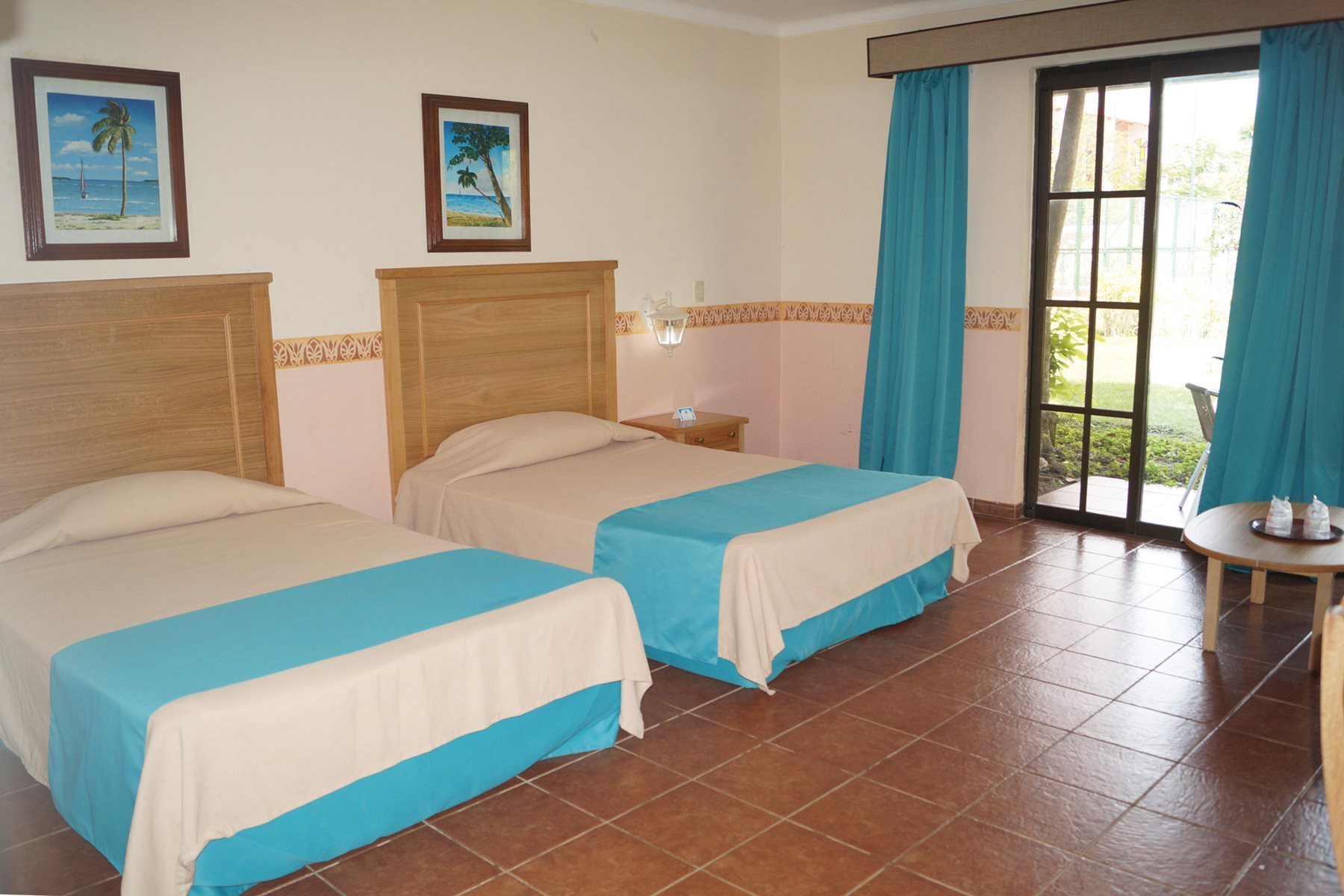 AnyConv.com__HOG-Brisas-Guardalavaca-Room-Villa-Garden-View-001