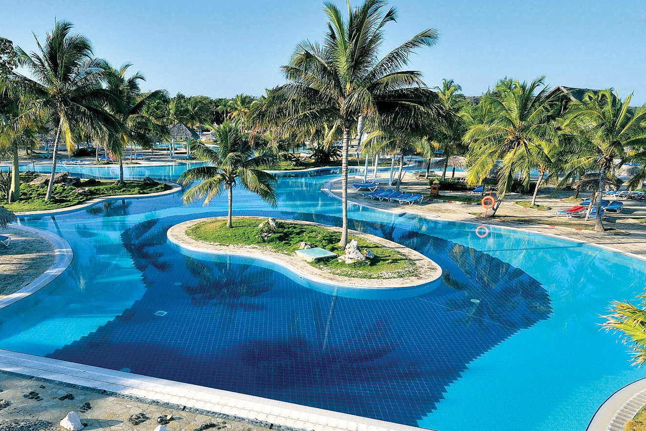 AnyConv.com__HOG-Hotel-Playa-Pesquero-Pool-006-new
