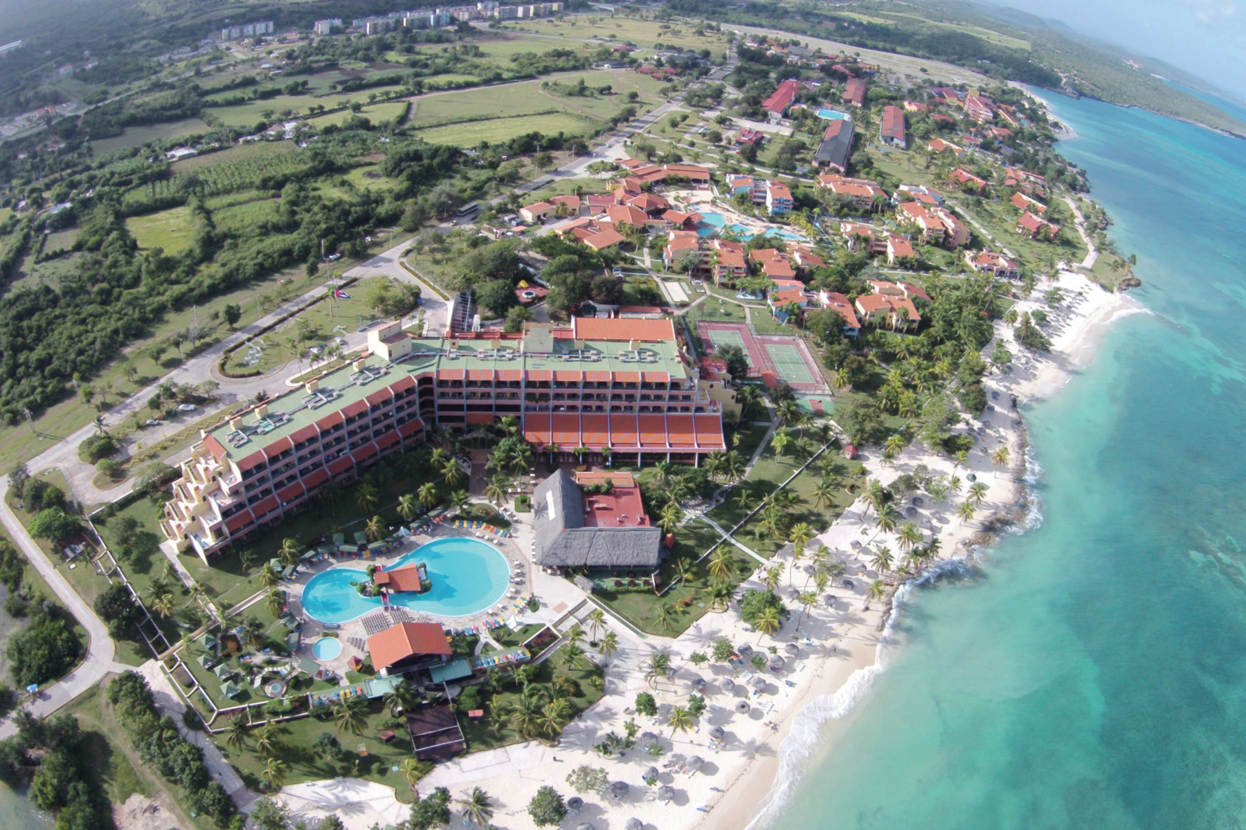 AnyConv.com__HOG_Brisas_Aerial_002