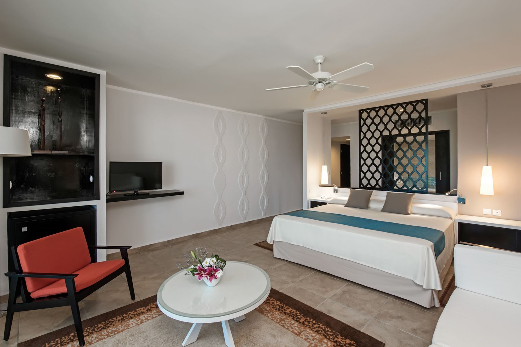 AnyConv.com__Iberostar-Playa-Pilar-Room-junior-Suite-01