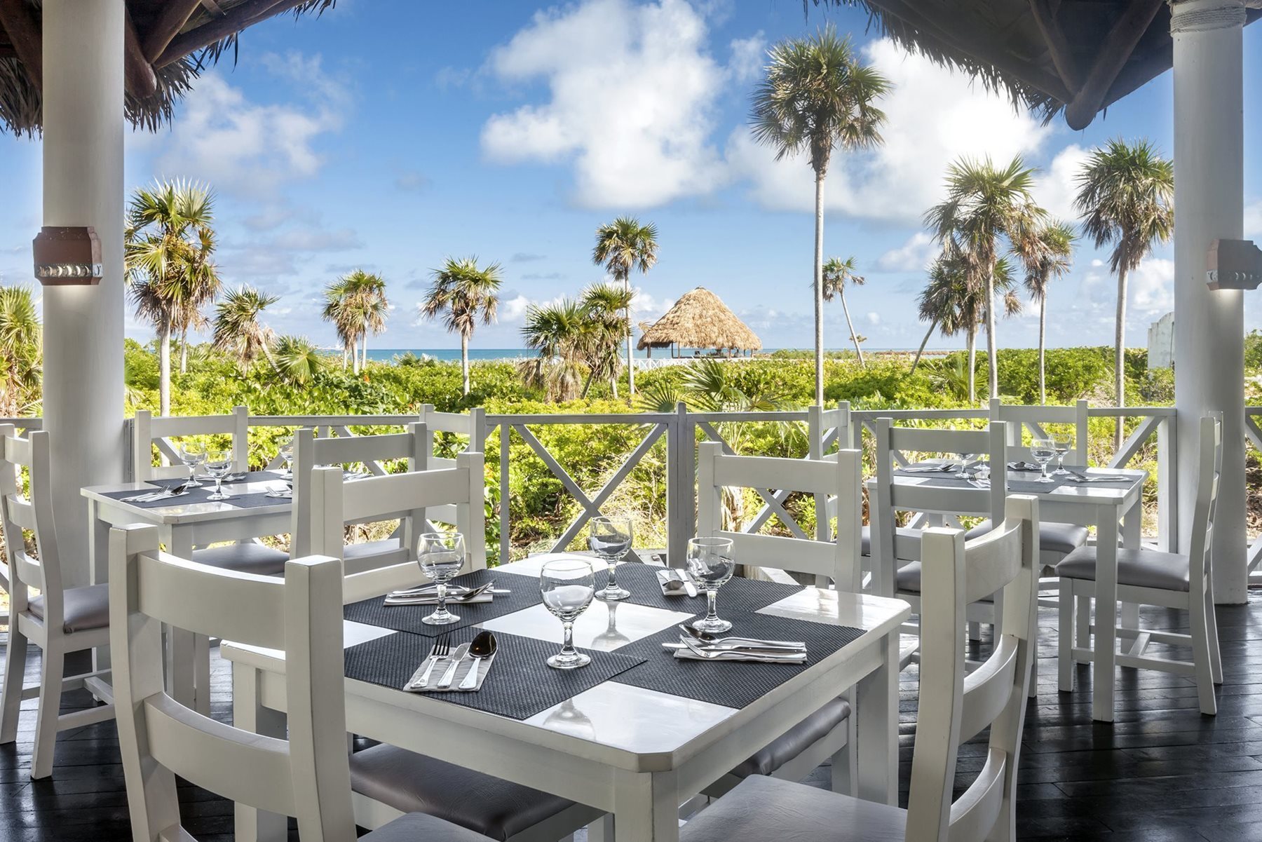 AnyConv.com__MeliaCayoSantaMariaRanchonParrillaElAlmiranteRestaurantBeach - Copie