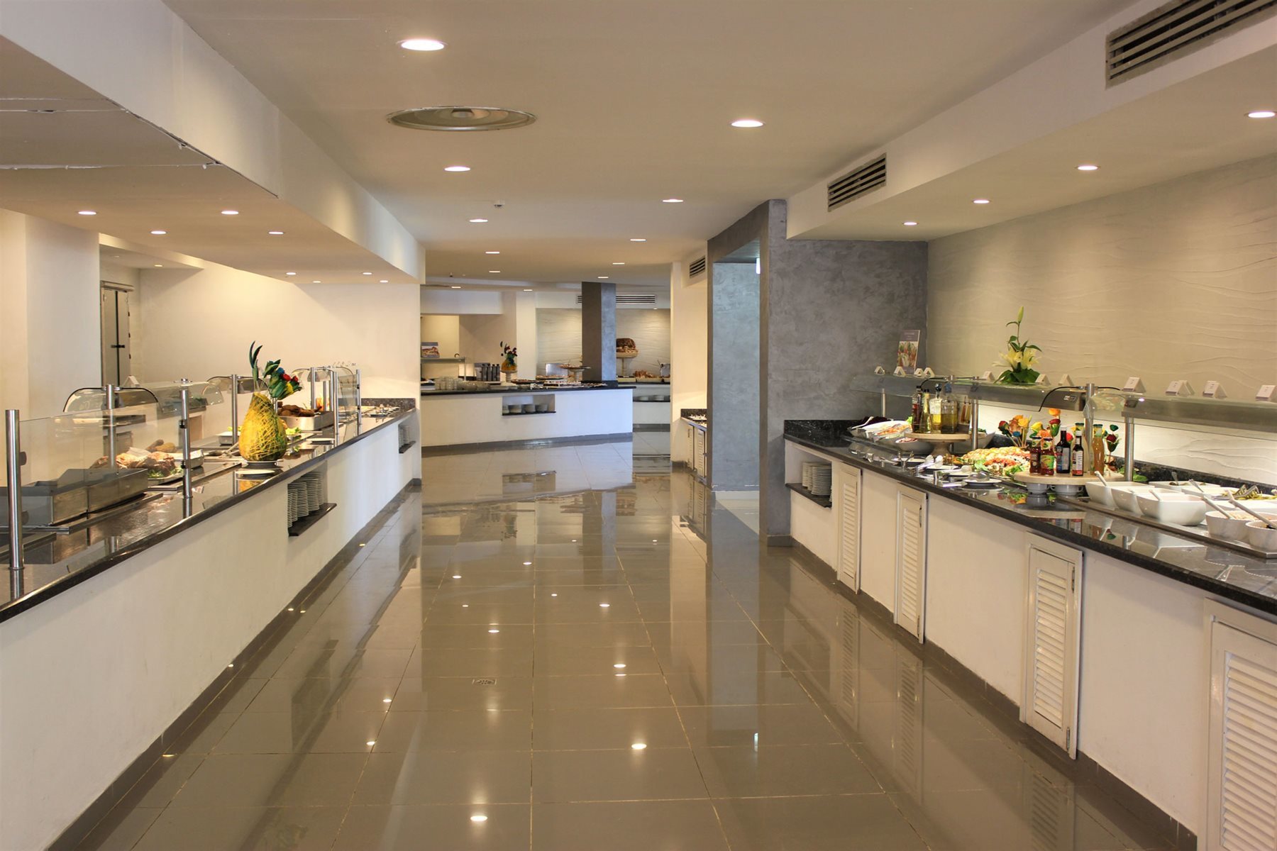 AnyConv.com__VRA-Barcelo-Solymar-Resto-001