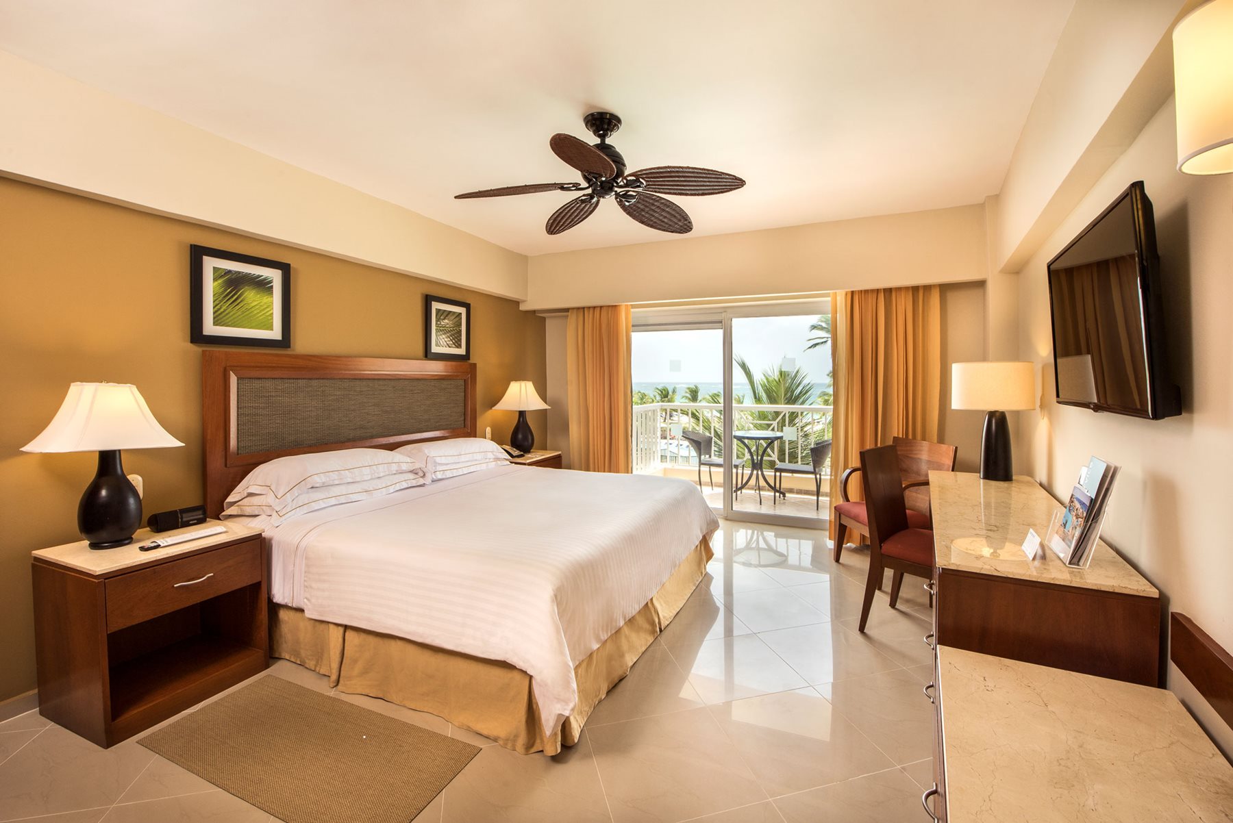 PUJ-Occidental-Caribe-Room-Superior-Sea-Front-01