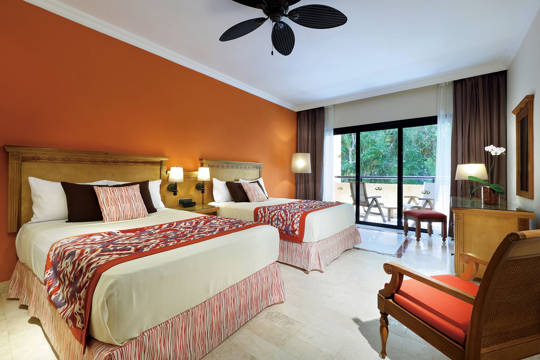 RIV-Grand-Palladium-Colonial-Room-Deluxe-001-1