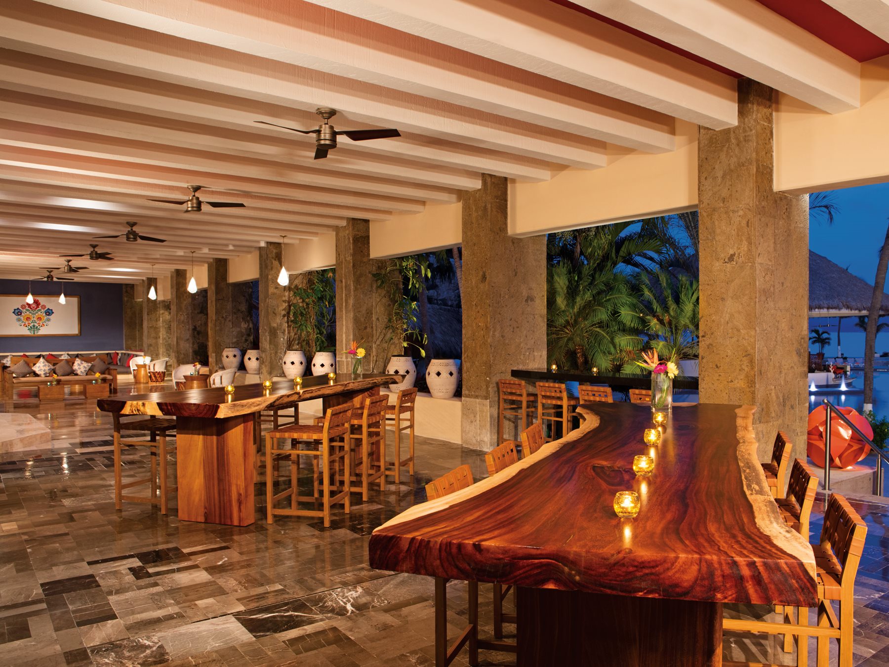 Sunscape-Puerto-Vallarta-Bar-002-Veranda