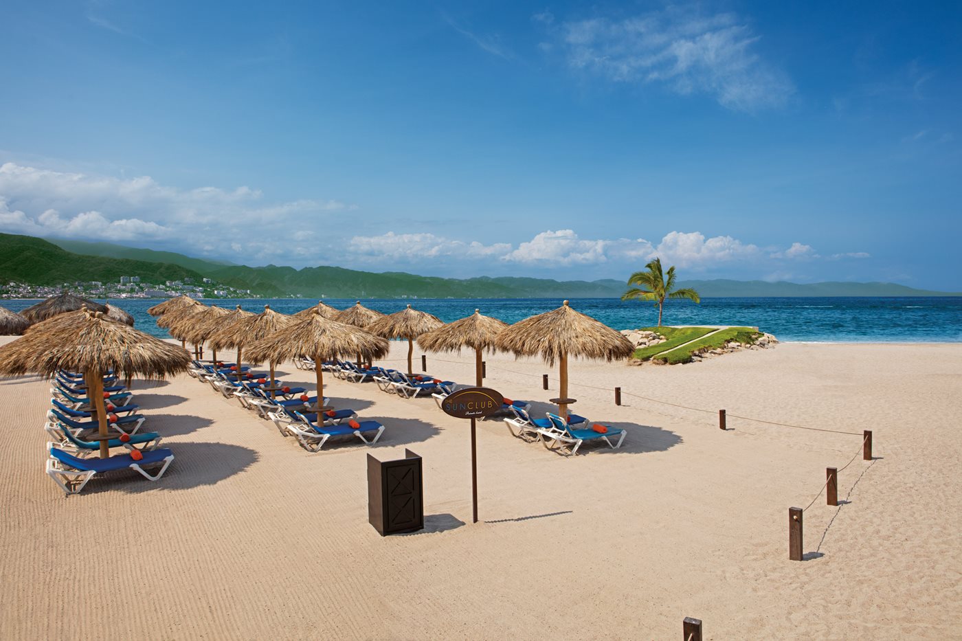 Sunscape-Puerto-Vallarta-Beach-004