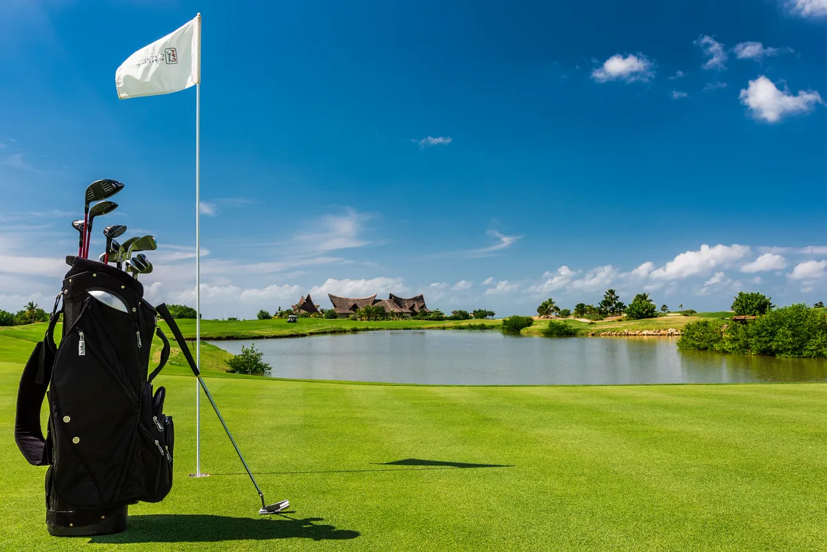 DRCTG-EXT-GOLF-COURSE-RSRT - Copie - Copie