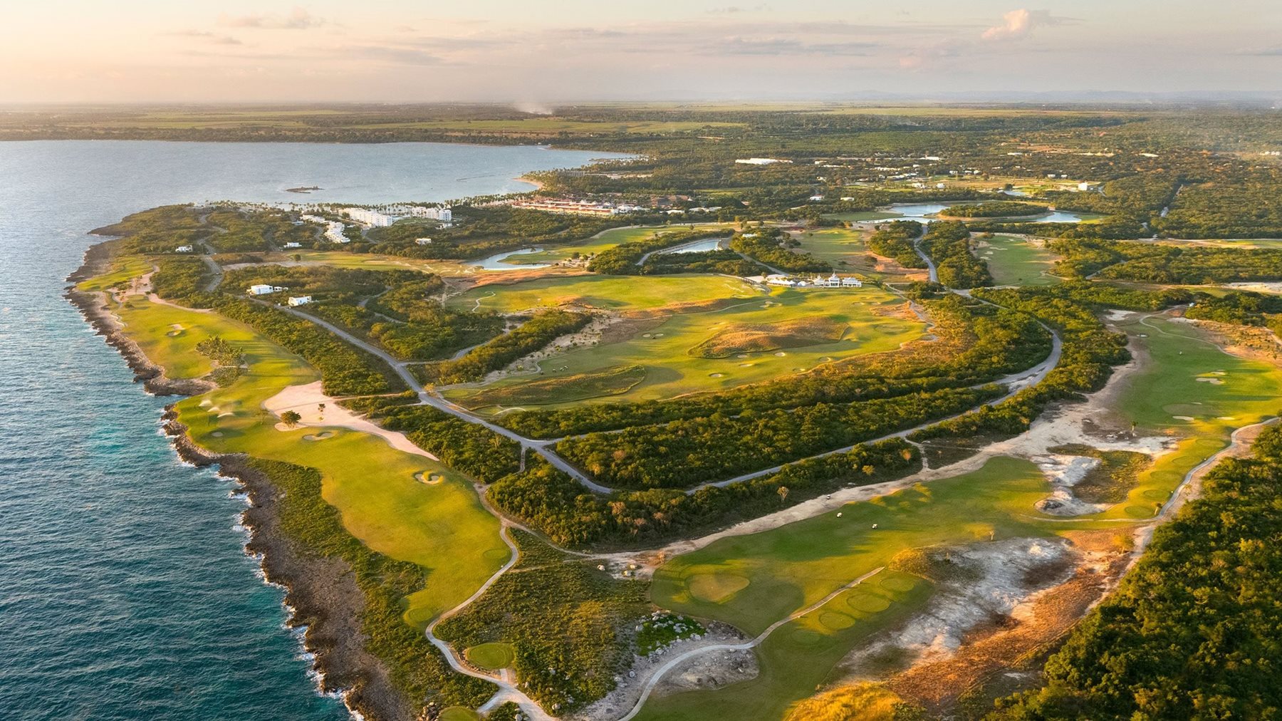 LRM-Luxury-Bahia-Principe-Bouganville-Golf-001
