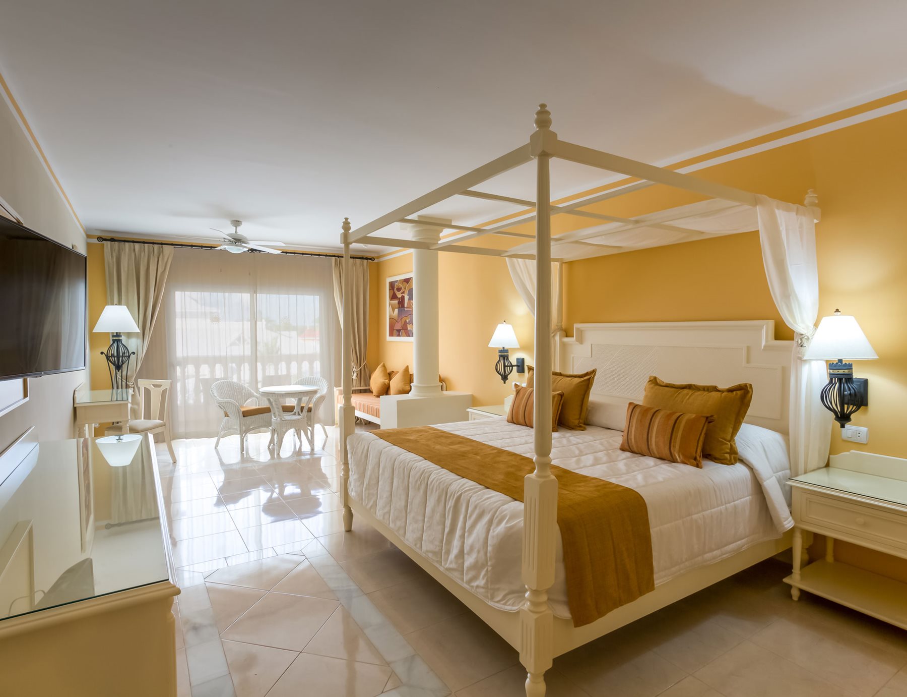 LRM-Luxury-Bahia-Principe-Bouganville-Room-Junior-Suite-Deluxe-003